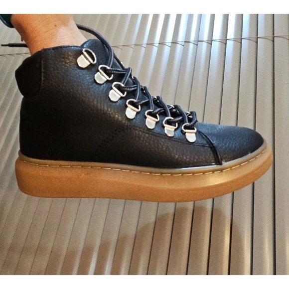 Shoes - NWOT Size 4 casual Black Ankle Boots RRP 32£, Never Worn, non-slip crepe sole